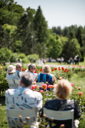 FOTO: Peoniju ziedēšana un plaša kultūras programma jūnijā LVM arborētumā Kalsnavā