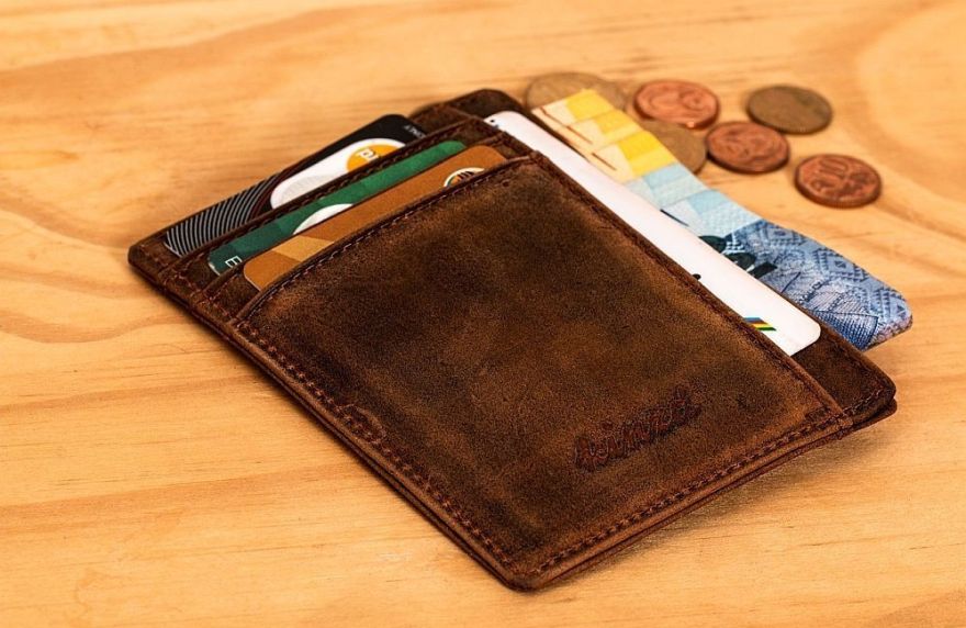 Aptauja: 44% iedzīvotāju uzskata, ka šogad viņu algas nepieaugs