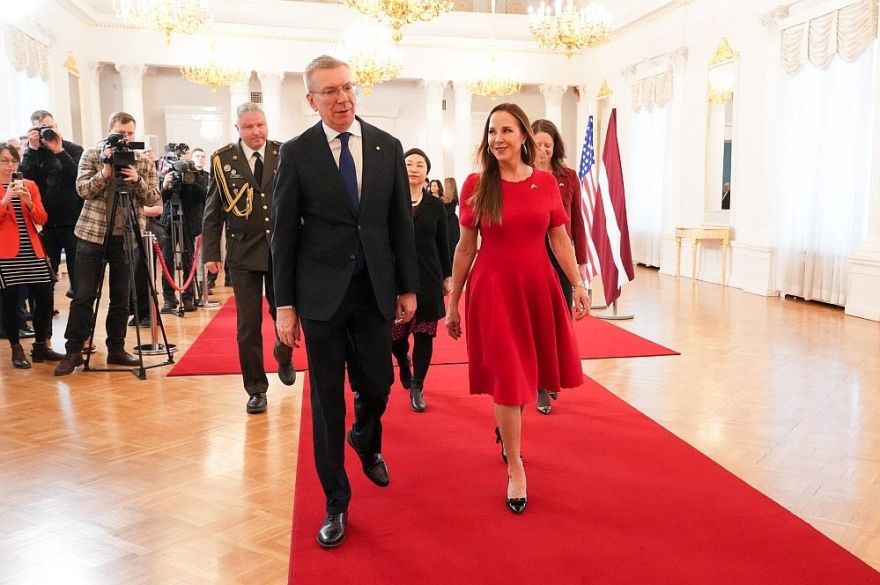 Jaunās ASV vēstnieces viena no prioritātēm būs ciešas sadarbības veidošana ar Latviju NATO