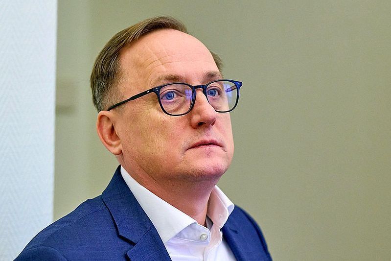 Kazāks: Ļaujot izņemt pensiju otrā līmeņa uzkrājumus, sāpīgāk ciestu mazāk turīgie iedzīvotāji