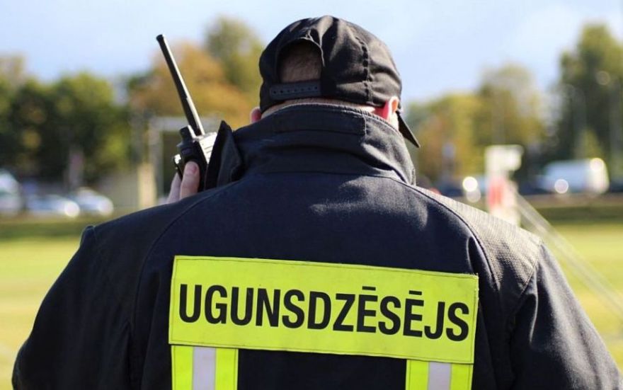 Nedēļas sākums Pierīgā: vētras postījumi, autoavārija un ugunsgrēki