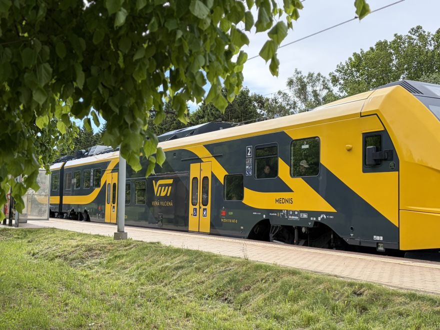Vēl četri elektrovilcieni tikuši pie jauniem vārdiem – kāpēc izvēlēti tieši šie?